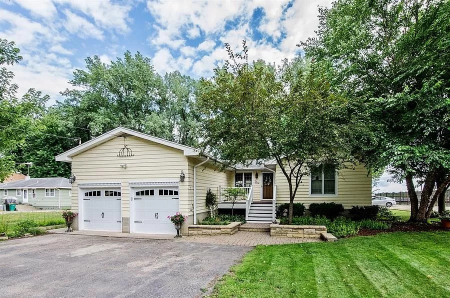 Pistakee Marina 512 Park Ave, Fox Lake, IL 60020 Pistakee Marina Fox